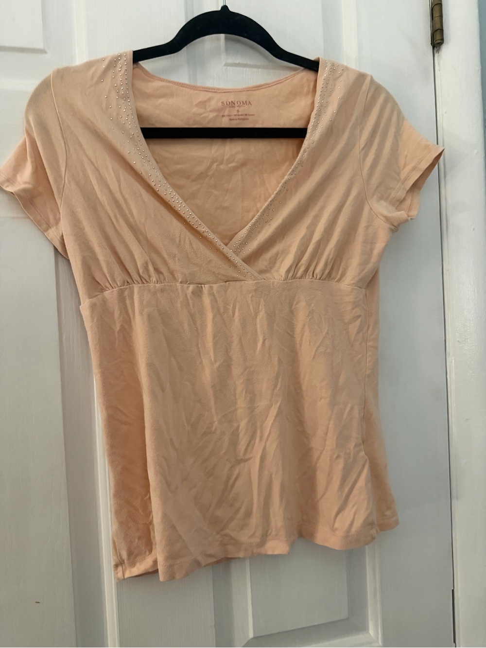Sonoma Peach Rhinestone V-Neck Empire Waist Top Size Small